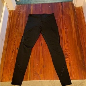 black workout leggings